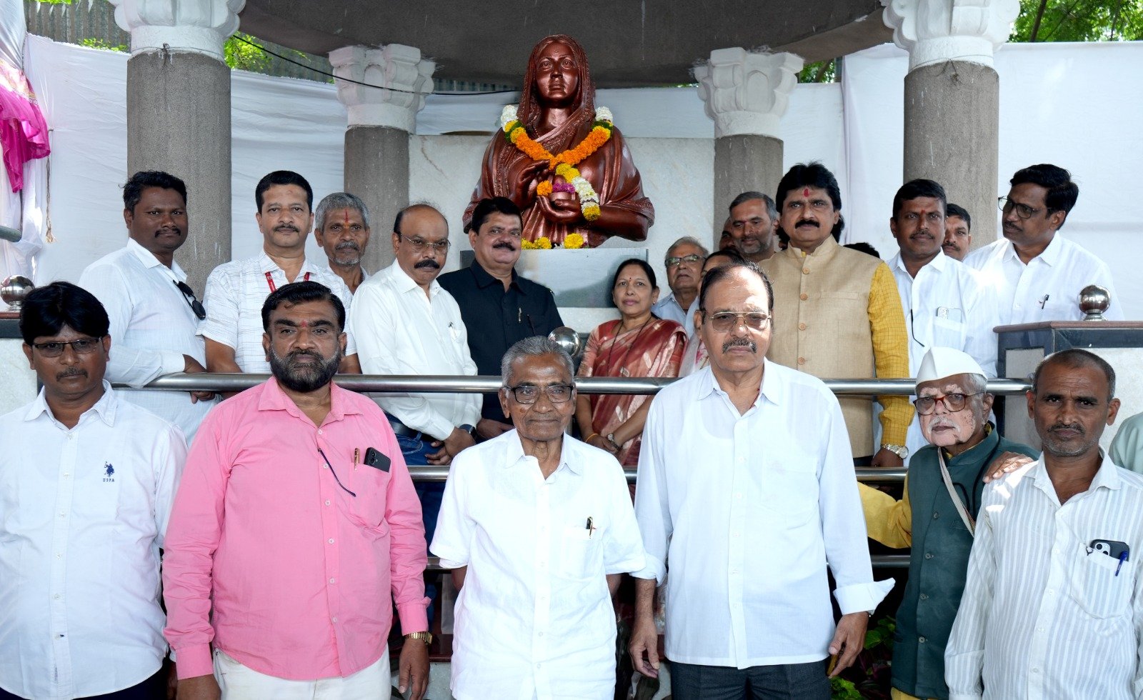 पुण्यश्लोक अहिल्यादेवी होळकर यांना वंदन